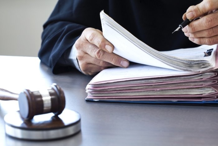 Endi ayblanuvchining iqrori yagona dalil bo‘lsa, u aybdor deb topilmaydi