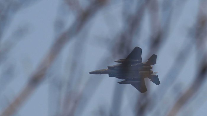 Eronda urib tushirilgan amerikalik uchuvchi qutqarildi