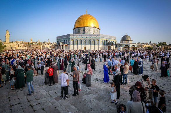 Al-Aqsoga o‘n minglab musulmonlar keldi