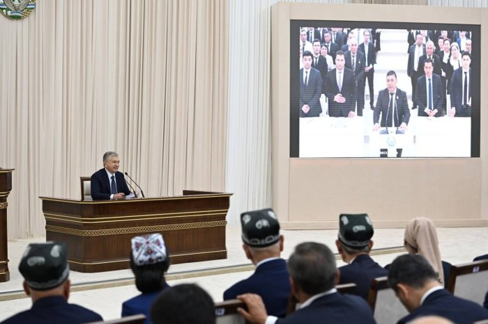 ​​​​​​​Андижон ривожини янги босқичга кўтариш имкониятлари кўрсатиб ўтилди