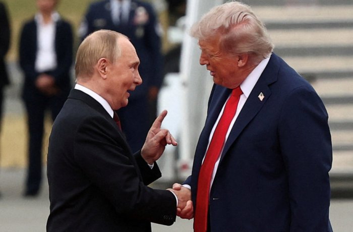 Ҳисоб – 1:0! Трамп–Путин учрашувида кимнинг қўли баланд келди?..
