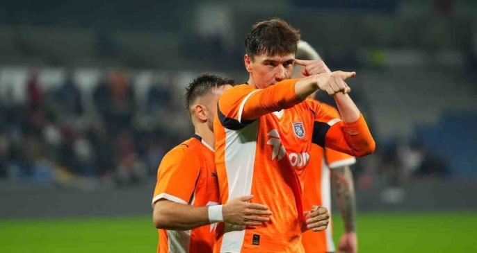 Shomurodov Turkiya Superligasida to‘purarlar jadvali peshqadamiga yetib oldi