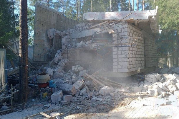 Rossiyada ikki o‘zbekistonlik qurilish maydonchasidagi devorlar qulab tushishi oqibatida vafot etdi
