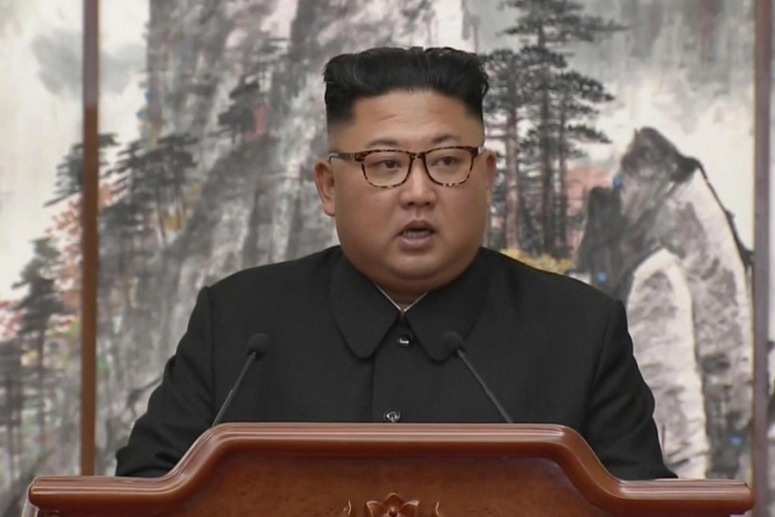 Ким Чен Ин оммавий маросимда Шимолий Корея бош вазири ўринбосарини ишдан ҳайдади