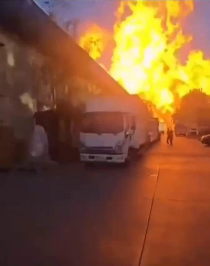 Чилида газ ташиётган юк машинаси портлади