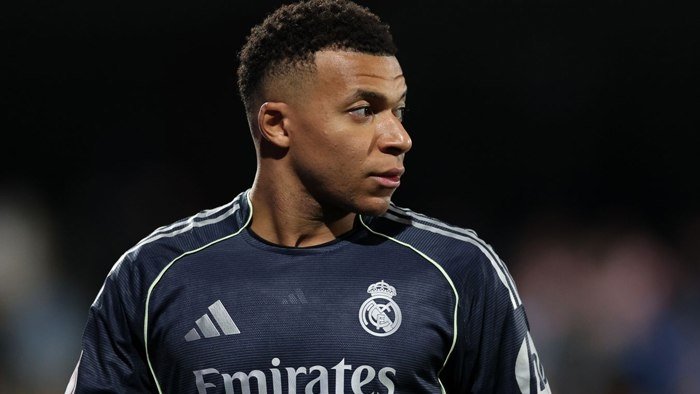 «ПСЖ» Килиан Мбаппе олдидаги қарзининг бир қисмини тўлади, аммо можаро давом этмоқда