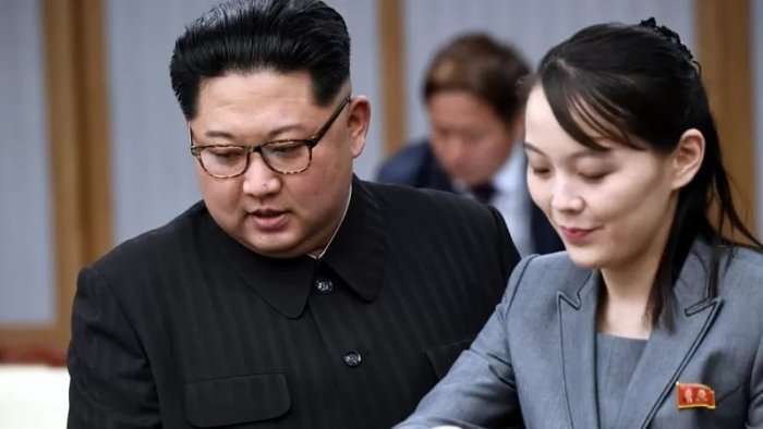 Ким Чен Иннинг синглиси Жанубий Корея расмийларини итга қиёслади