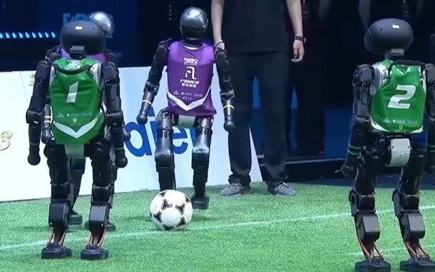 Pekinda robotlar o‘rtasida ilk futbol o‘yini o‘tkazildi