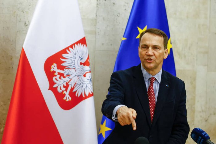 Pekin Putinni “o‘z o‘rniga qo‘yaishi” va Rossiyaning Ukrainaga qarshi urushini tugatishi mumkin – Polsha