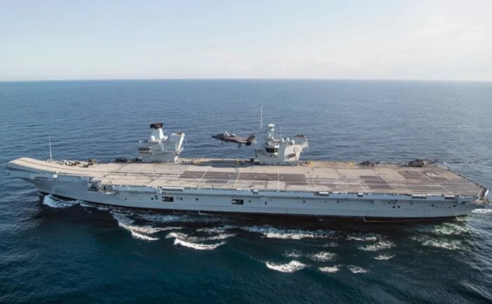 Buyuk Britaniya HMS Prince of Wales aviatashuvchi kemasini Yaqin Sharqqa joylashtirishga tayyorlamoqda