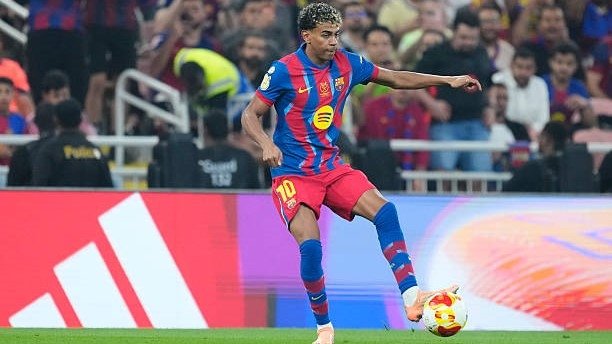 Ламин Ямал ижтимоий тармоқлардаги фаоллигини чеклади